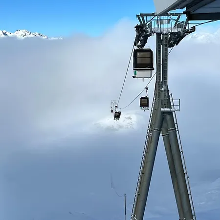 Stunning View And Spacious Terrace 200m From Gondola Oz